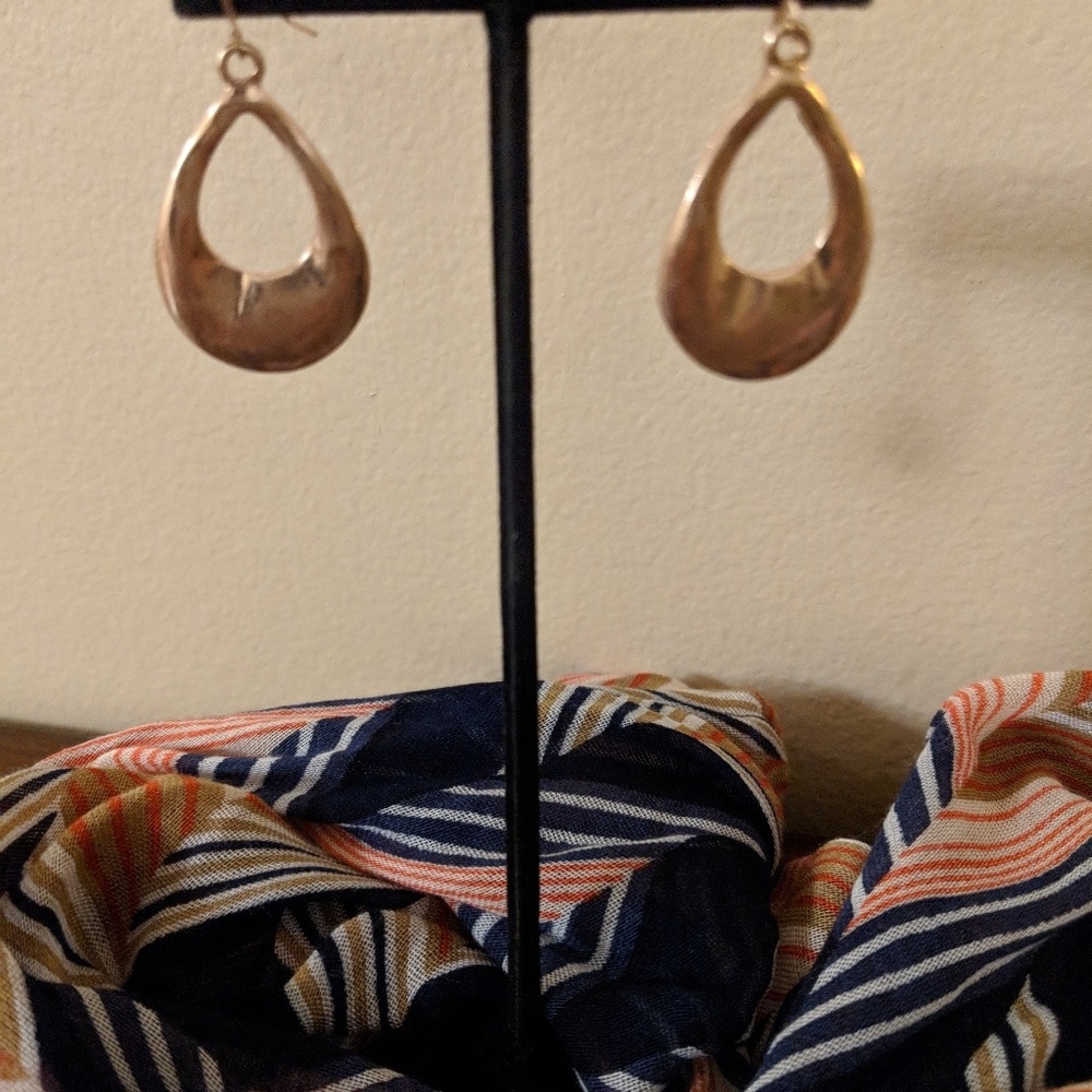 Rose gold finish earrings